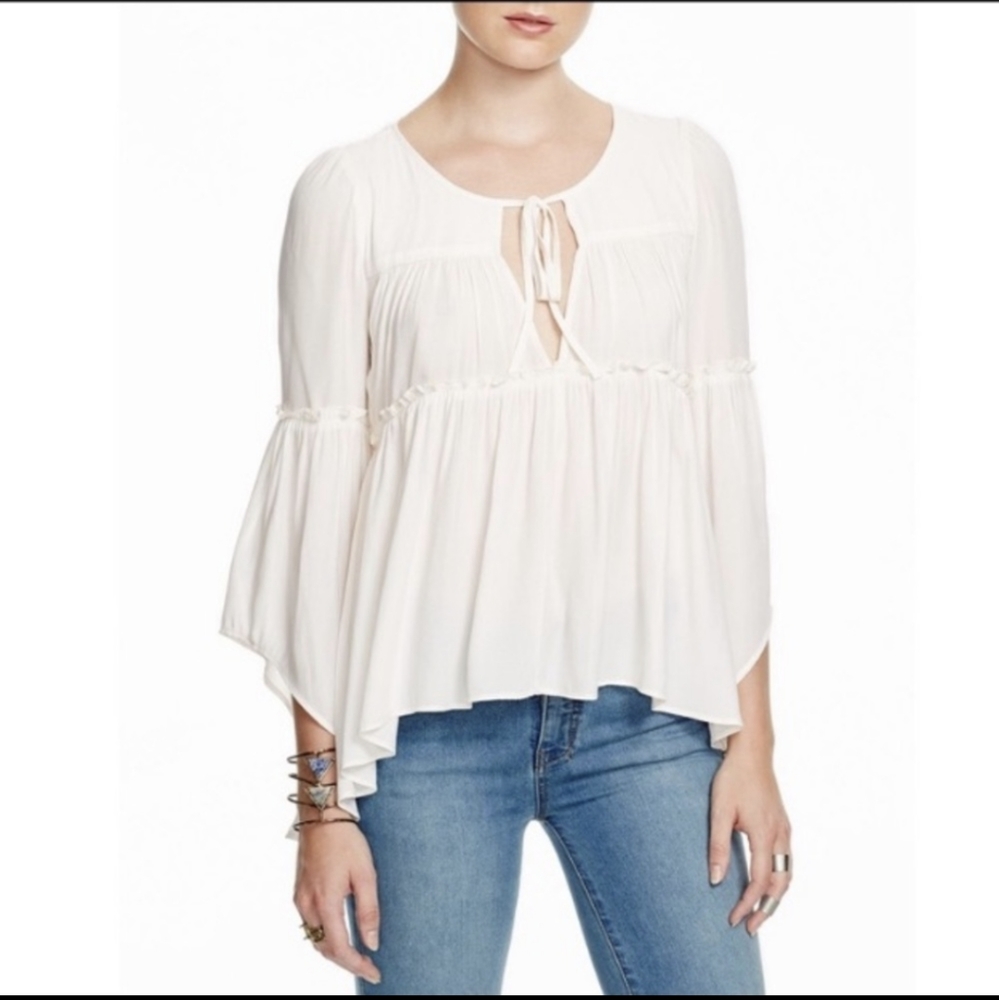 ✨5/$25✨ Free People flowy light blue top